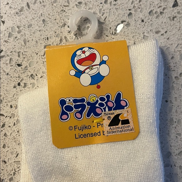 Doraemon/Hello Kitty Bundle - Picture 10 of 15